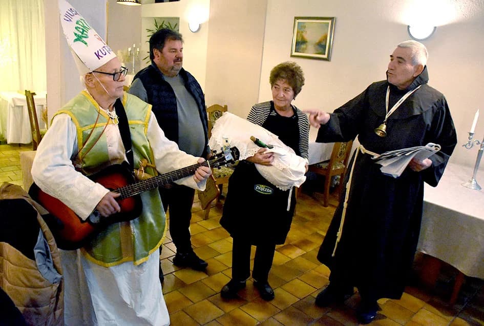 Predbožićno druženja članova udruge „VINO-KAP“ iz Kaptola