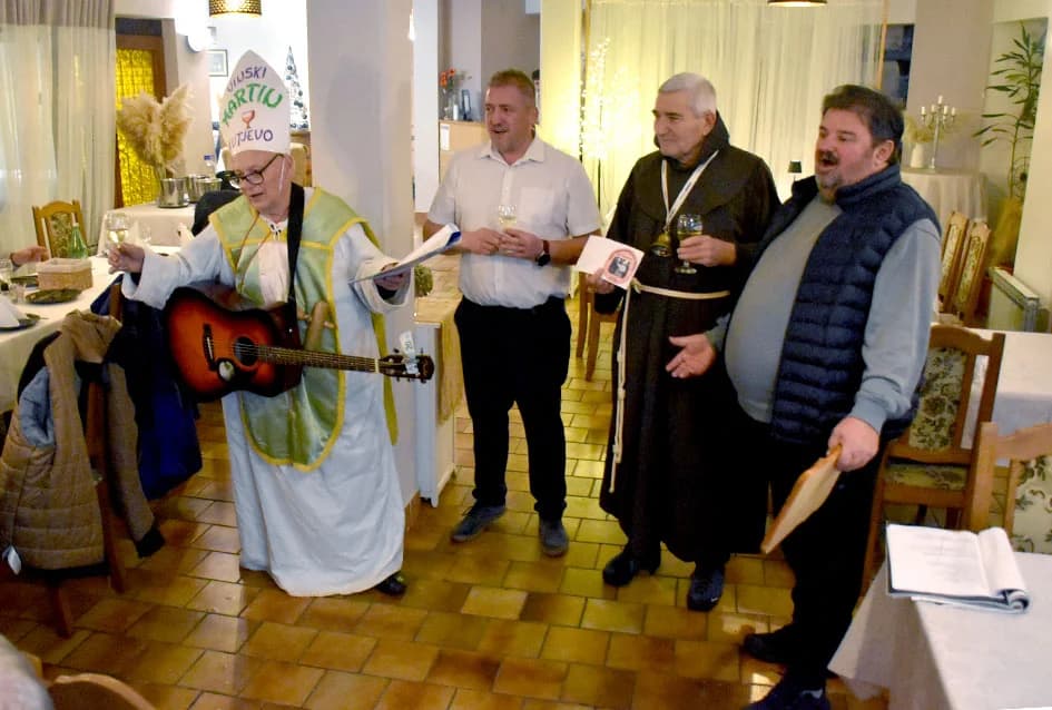 Predbožićno druženja članova udruge „VINO-KAP“ iz Kaptola
