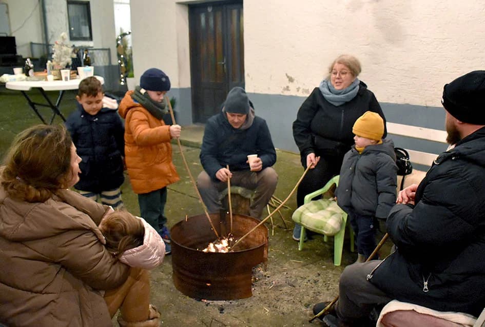 Okupilo se više od stotinu rođaka prigodom blagdanskog druženja kod obitelji Bušić u Srednjem Selu: ʼIdeju koja je tinjala godinama konačno smo realiziraliʼ