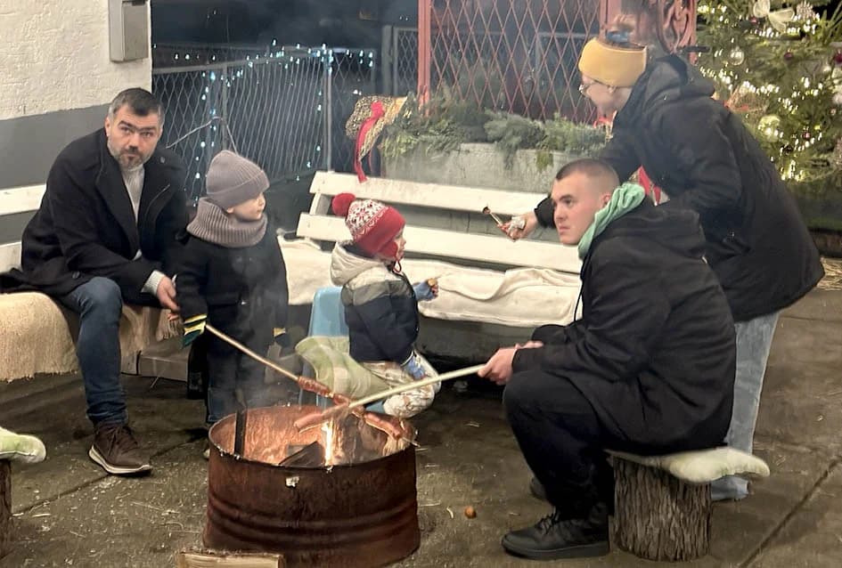 Okupilo se više od stotinu rođaka prigodom blagdanskog druženja kod obitelji Bušić u Srednjem Selu: ʼIdeju koja je tinjala godinama konačno smo realiziraliʼ