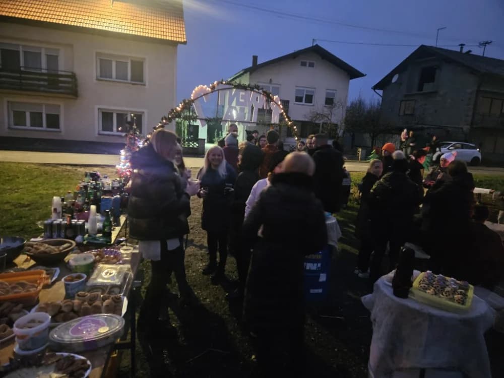 Požeška ulica Luka ima svoj Advent – susjedi se organizirali