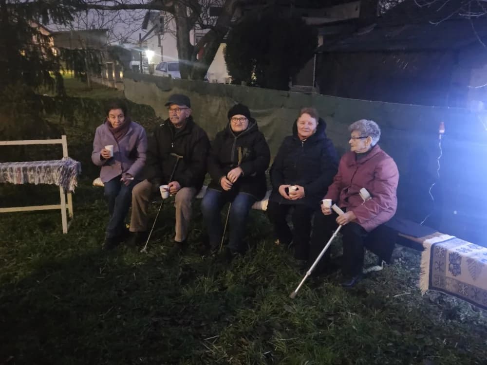Požeška ulica Luka ima svoj Advent – susjedi se organizirali