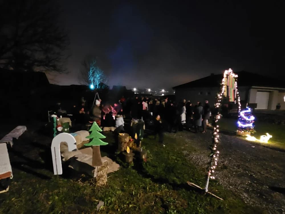 Požeška ulica Luka ima svoj Advent – susjedi se organizirali