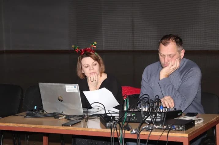 PLETERNIČKA OSNOVNA ŠKOLA: Održana božićna priredba sa zanimljivim i rijetko viđenim programom