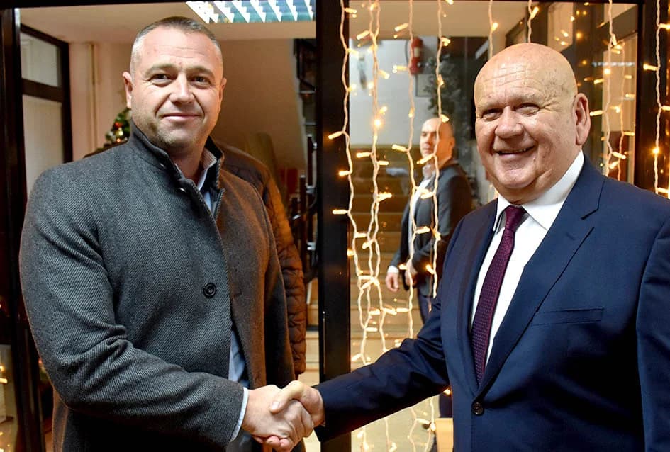 Gospodarstvo ima odgovornost prema zaposlenicima, svojoj sredini i društvu u cjelini