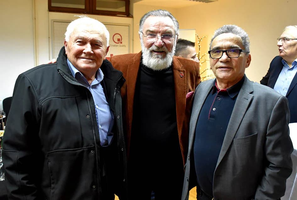 Gospodarstvo ima odgovornost prema zaposlenicima, svojoj sredini i društvu u cjelini