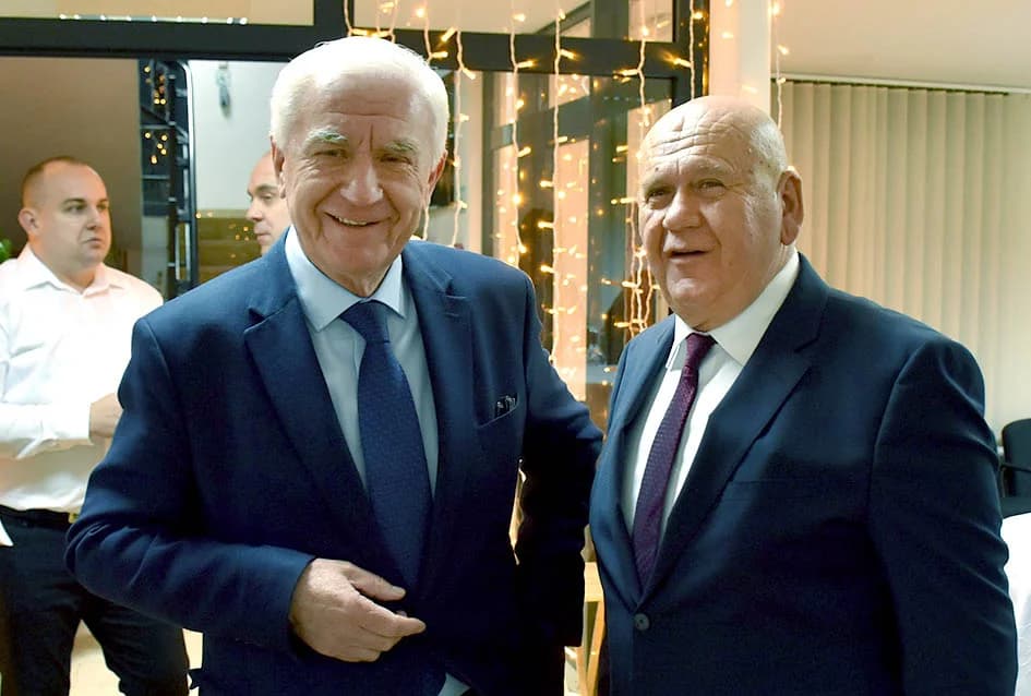 Gospodarstvo ima odgovornost prema zaposlenicima, svojoj sredini i društvu u cjelini