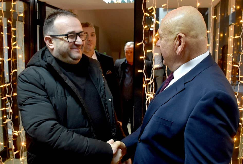 Gospodarstvo ima odgovornost prema zaposlenicima, svojoj sredini i društvu u cjelini
