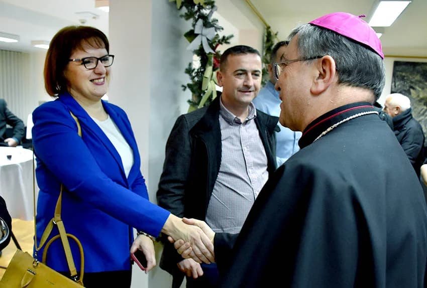 Gospodarstvo ima odgovornost prema zaposlenicima, svojoj sredini i društvu u cjelini