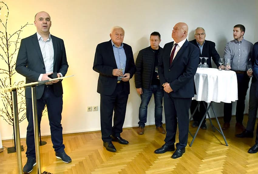 Gospodarstvo ima odgovornost prema zaposlenicima, svojoj sredini i društvu u cjelini