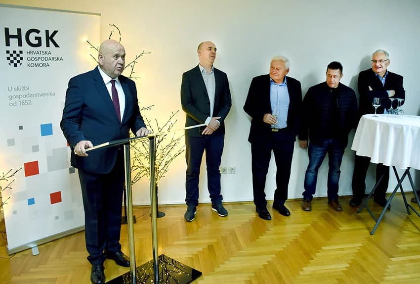 Gospodarstvo ima odgovornost prema zaposlenicima, svojoj sredini i društvu u cjelini