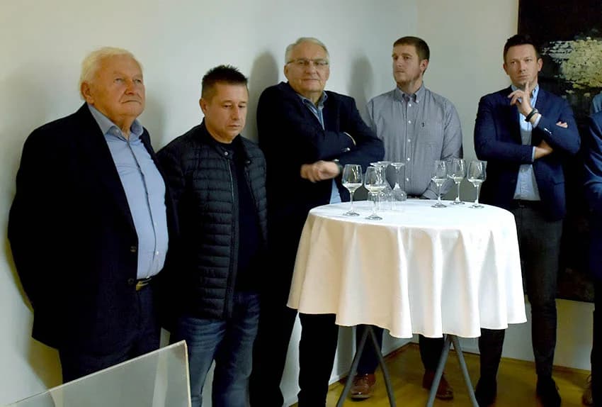 Gospodarstvo ima odgovornost prema zaposlenicima, svojoj sredini i društvu u cjelini