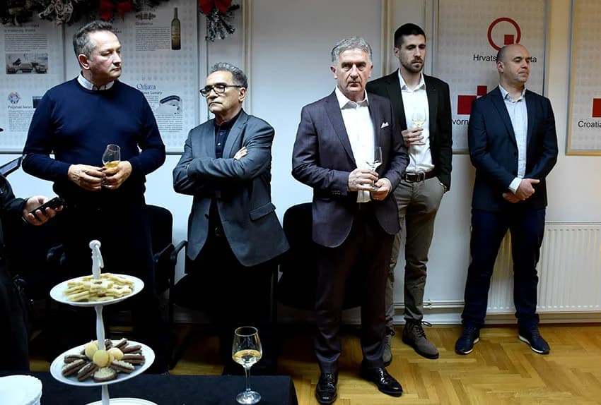 Gospodarstvo ima odgovornost prema zaposlenicima, svojoj sredini i društvu u cjelini