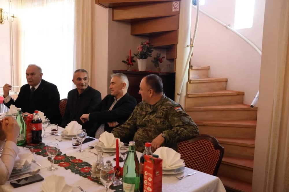 Roditelji poginulih branitelja zajedno pred blagdane