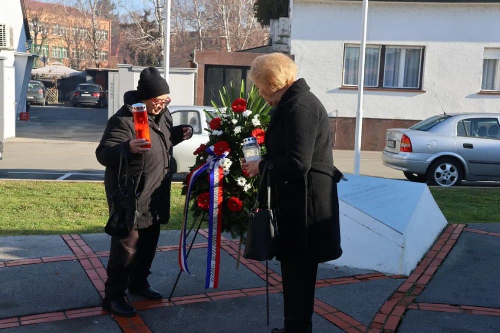 Roditelji poginulih branitelja zajedno pred blagdane