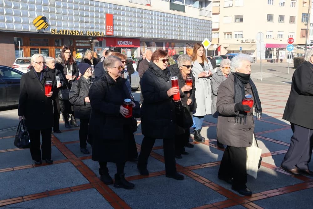 Roditelji poginulih branitelja zajedno pred blagdane