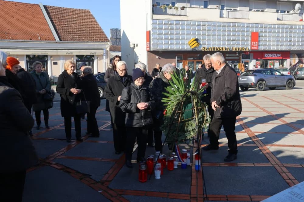 Roditelji poginulih branitelja zajedno pred blagdane
