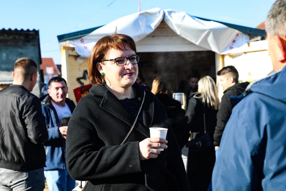 GRAD PLETERNICA: Dodijeljene nove potpore za poduzetnike, obrtnike i OPG-ove: „Naše gospodarstvo raste, a sve zahvaljujući vašem radu i vašem ulaganju“