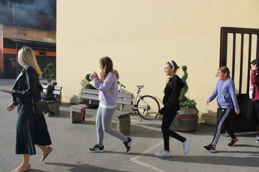 Održana vježba evakuacije i spašavanja u slučaju požara u Kanižlićevoj školi /FOTO/