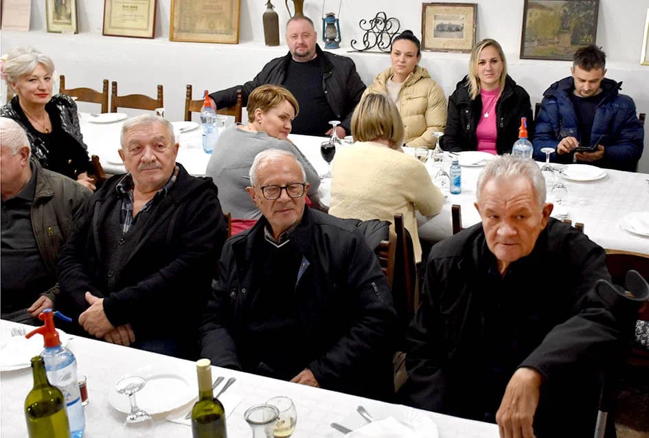 BOŽIĆNI DOMJENAK POŽEŠKIH VINOGRADARA: S pijetetom prema žrtvama tragedije u Zagrebu