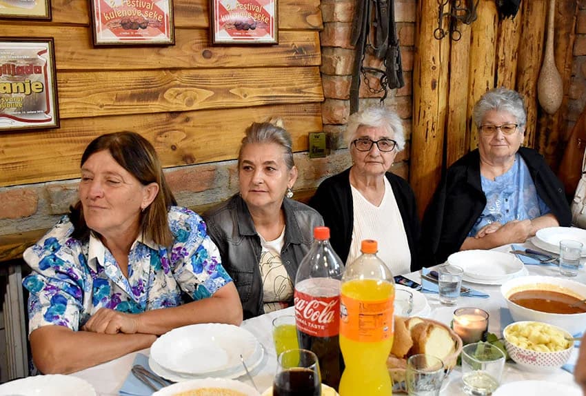 Ugostio pedesetak uzvanika [FOTO]