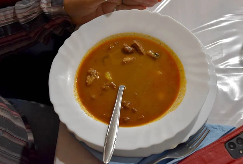 Ugostio pedesetak uzvanika [FOTO]