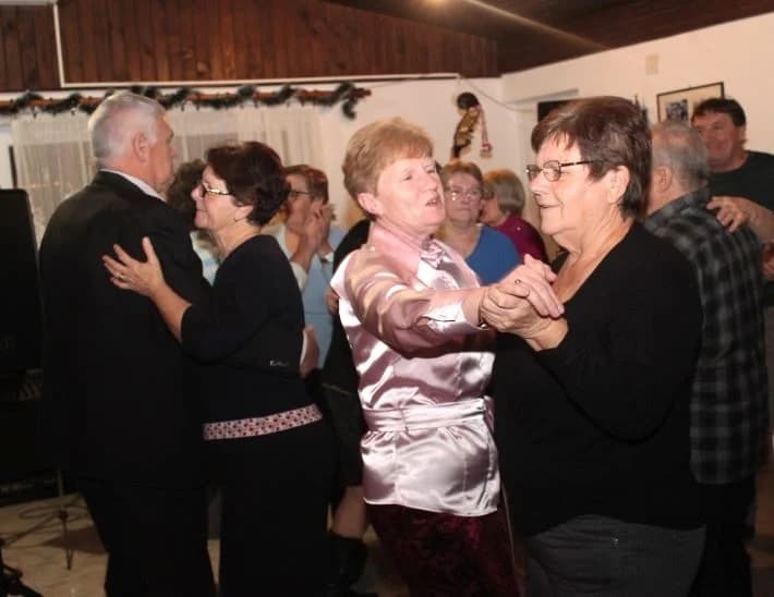 Pjesmom i plesom obilježili blagdan svetog Stjepana