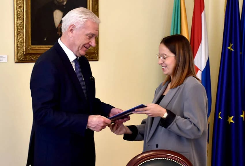 GRAD POŽEGA STIPENDIRA STUDENTE: Novčana pomoć za dvadeset novih studenata