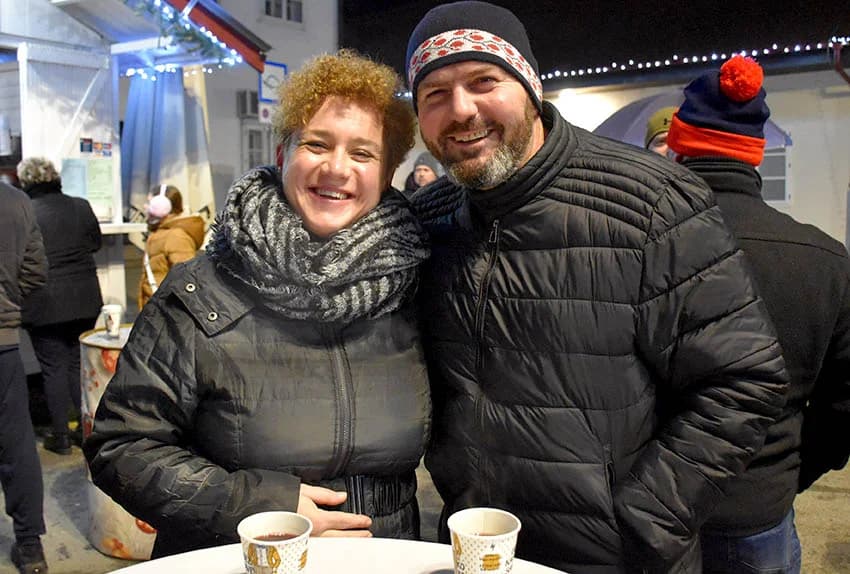 BLAGDANSKI PETAK IZA POŽEŠKE GRADSKE KUĆE  Nastupio lokalni dvojac, Teo i Marko