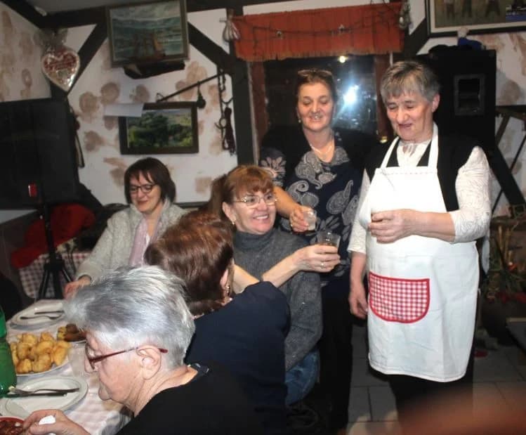 ZAVIČAJNI KUD „RAMA“ PLETERNICA: Održali tradicionalni božićni domjenak uz pjesmu i ples