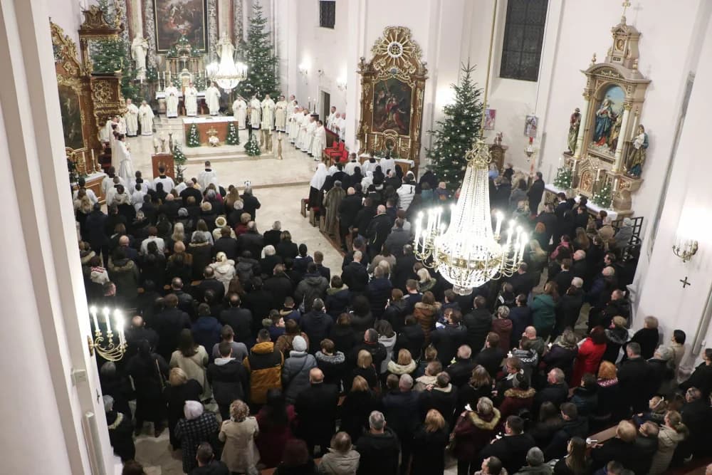 Slavlje otvaranja Redovnog jubileja 2025. godine u Požeškoj biskupiji