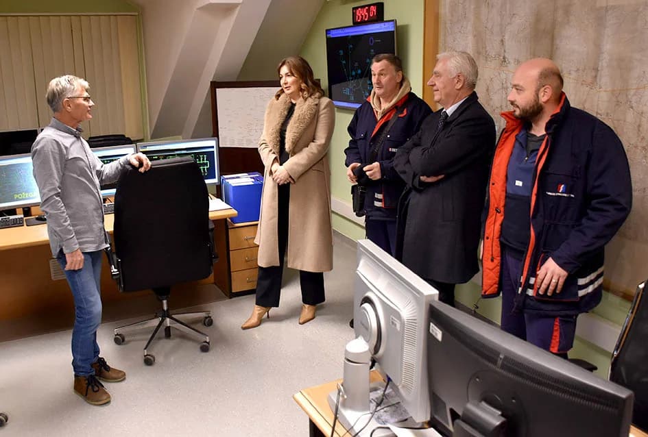 Dežurne službe u novogodišnjoj noći posjetili gradonačelnik Požege dr.sc. Željko Glavić i požeško-slavonska županica Antonija Jozić
