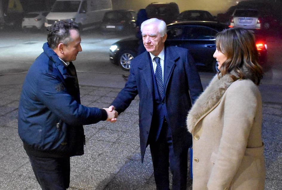 Dežurne službe u novogodišnjoj noći posjetili gradonačelnik Požege dr.sc. Željko Glavić i požeško-slavonska županica Antonija Jozić