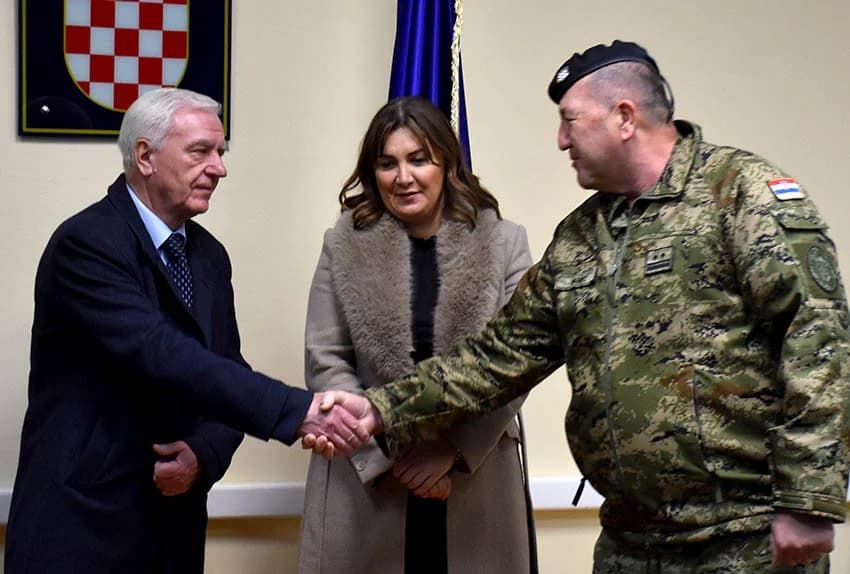 Dežurne službe u novogodišnjoj noći posjetili gradonačelnik Požege dr.sc. Željko Glavić i požeško-slavonska županica Antonija Jozić