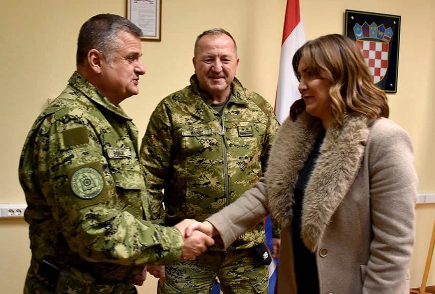 Dežurne službe u novogodišnjoj noći posjetili gradonačelnik Požege dr.sc. Željko Glavić i požeško-slavonska županica Antonija Jozić