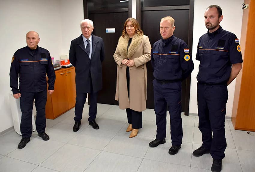 Dežurne službe u novogodišnjoj noći posjetili gradonačelnik Požege dr.sc. Željko Glavić i požeško-slavonska županica Antonija Jozić