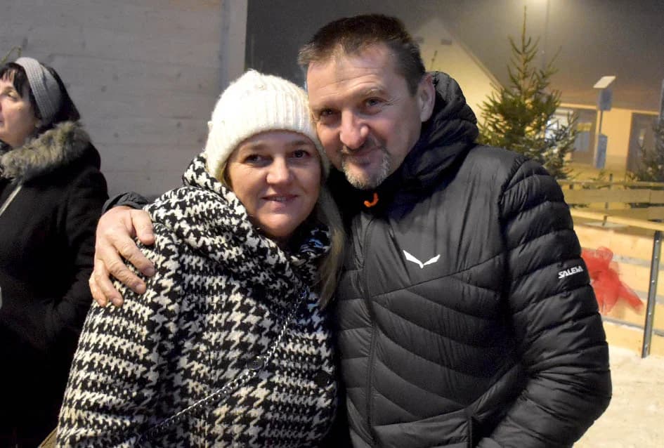 NAJLUĐA NOĆ U POŽEGI: Uz šampanjac i ples dočekana Nova godina