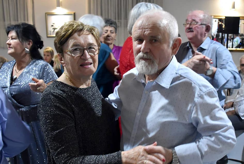 DOČEK NOVE GODINE U SVEČANOJ DVORANI LUKI U POŽEGI: Veselo do ranih jutarnjih sati