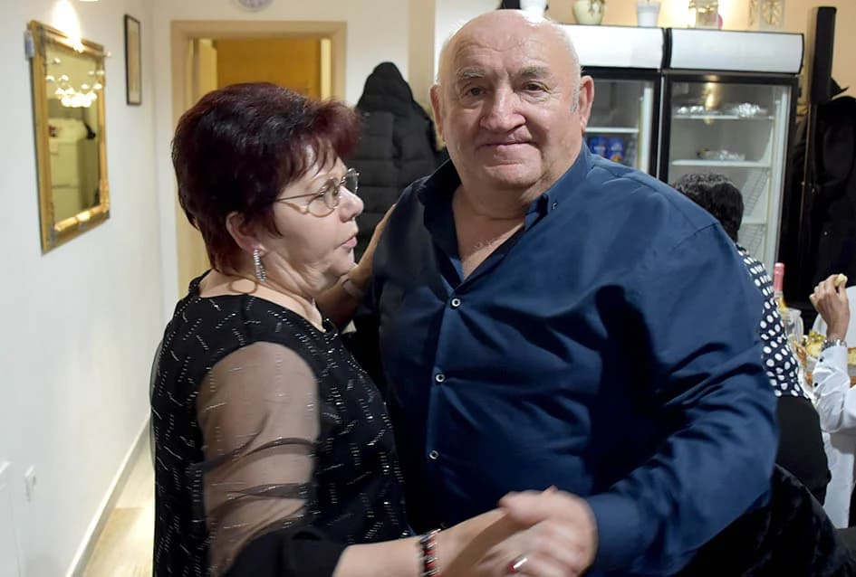 DOČEK NOVE GODINE U SVEČANOJ DVORANI LUKI U POŽEGI: Veselo do ranih jutarnjih sati