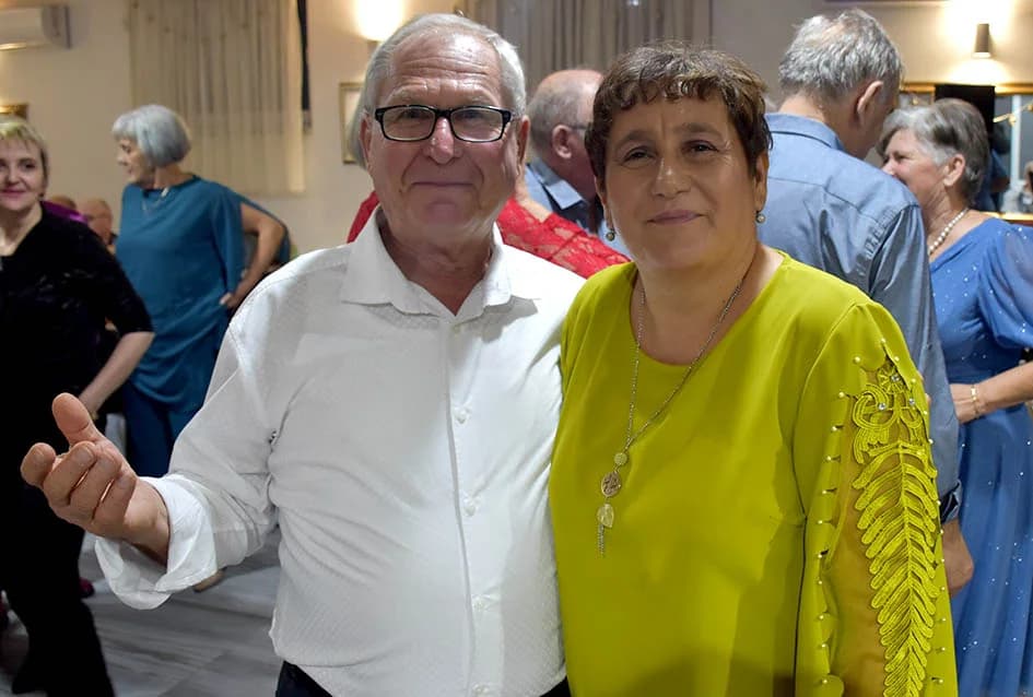 DOČEK NOVE GODINE U SVEČANOJ DVORANI LUKI U POŽEGI: Veselo do ranih jutarnjih sati