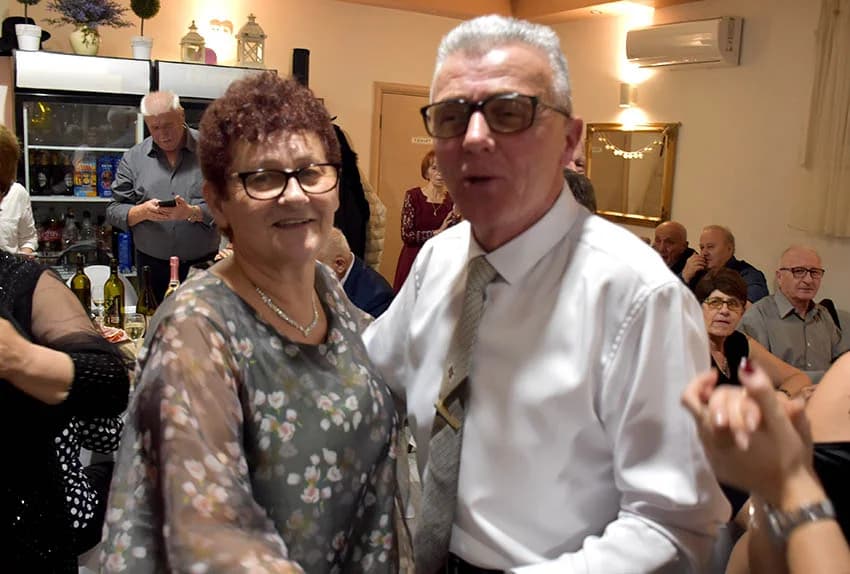 DOČEK NOVE GODINE U SVEČANOJ DVORANI LUKI U POŽEGI: Veselo do ranih jutarnjih sati