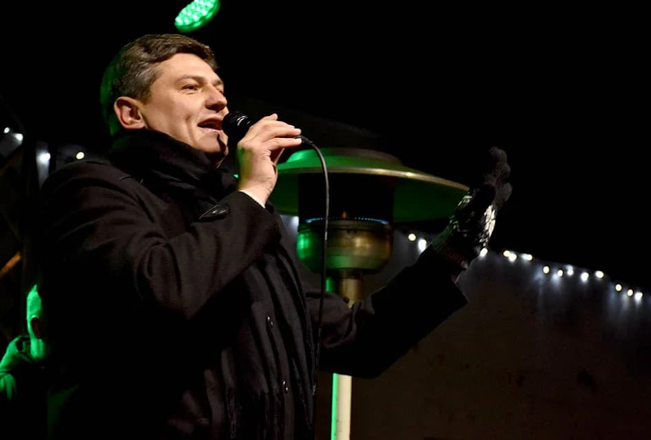 Ivan Štivić sve popularniji, a uz svoje tamburaše raspjevao više stotina Požežana