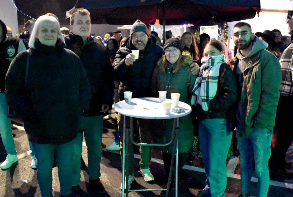 Ivan Štivić sve popularniji, a uz svoje tamburaše raspjevao više stotina Požežana