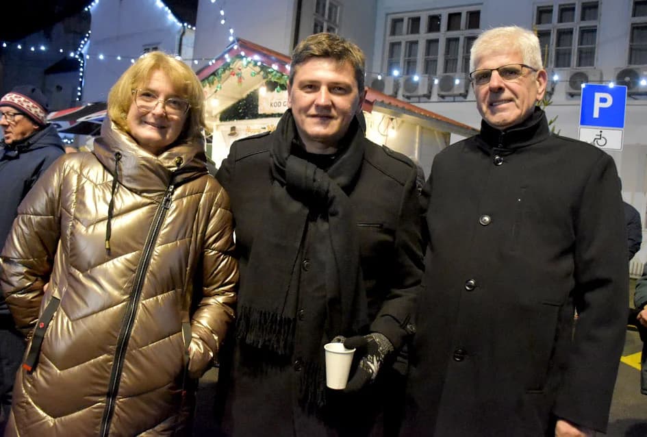 Ivan Štivić sve popularniji, a uz svoje tamburaše raspjevao više stotina Požežana