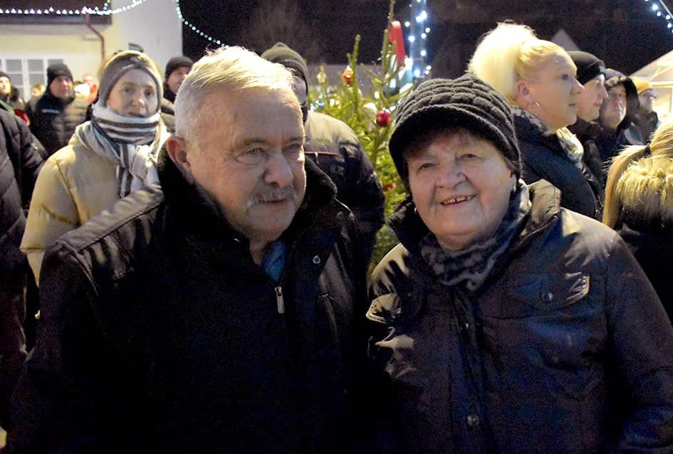 Ivan Štivić sve popularniji, a uz svoje tamburaše raspjevao više stotina Požežana