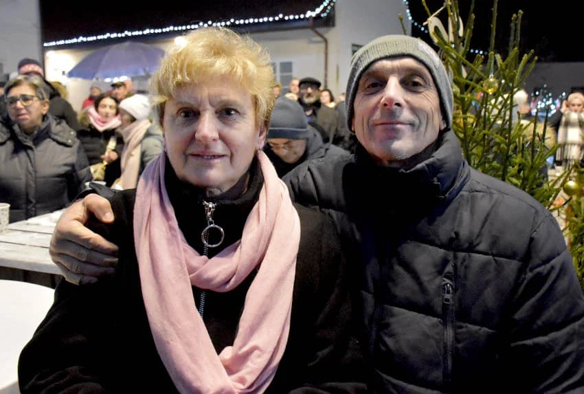 Ivan Štivić sve popularniji, a uz svoje tamburaše raspjevao više stotina Požežana