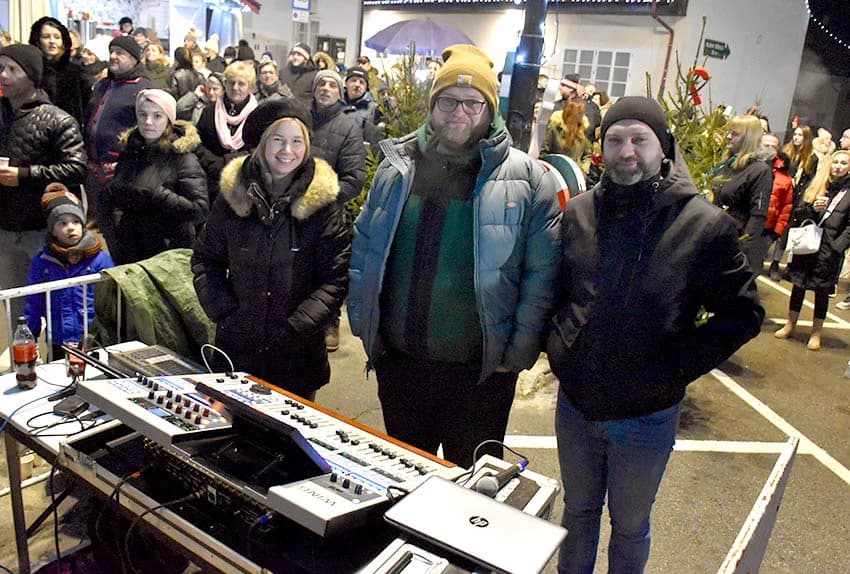 Ivan Štivić sve popularniji, a uz svoje tamburaše raspjevao više stotina Požežana