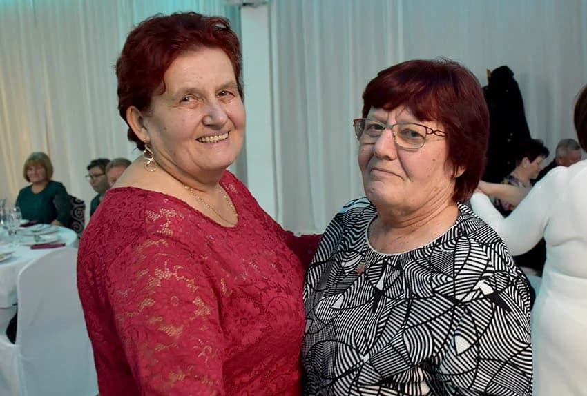 ZABAVA U POŽEŠKOJ SVEČANOJ DVORANI GLORIA: Uz ples i kola do iza ponoći