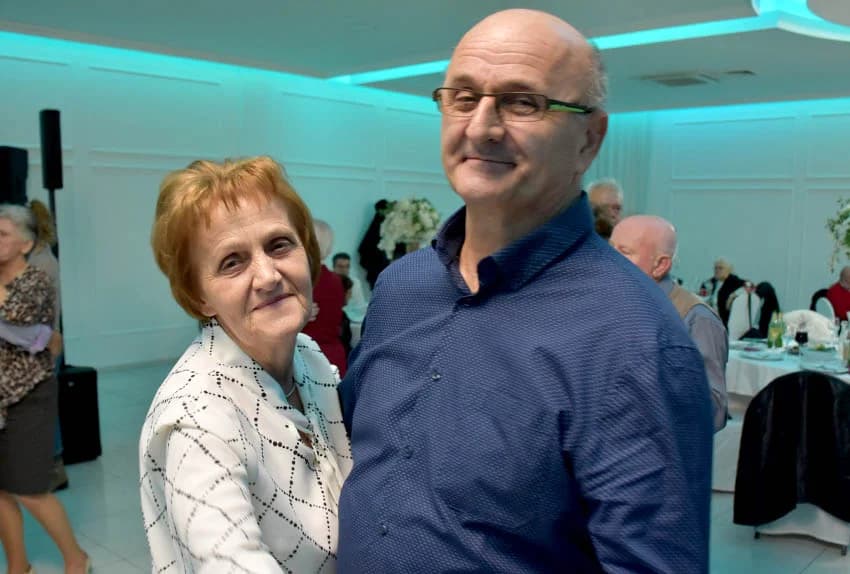 ZABAVA U POŽEŠKOJ SVEČANOJ DVORANI GLORIA: Uz ples i kola do iza ponoći