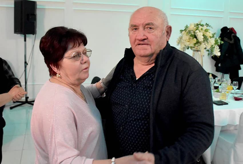 ZABAVA U POŽEŠKOJ SVEČANOJ DVORANI GLORIA: Uz ples i kola do iza ponoći
